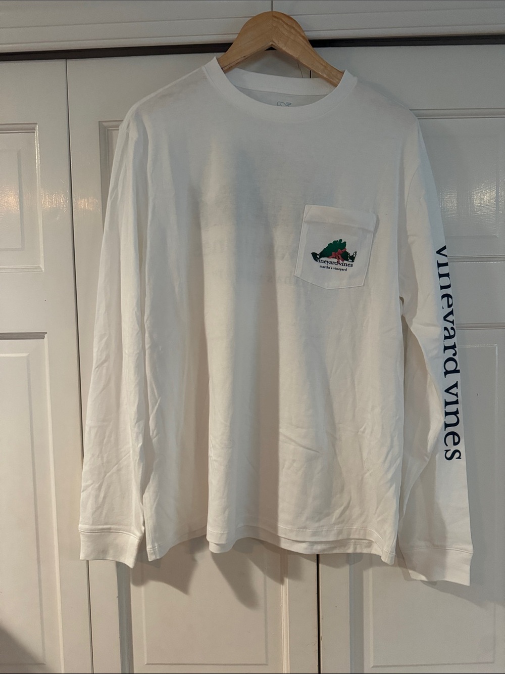 Vineyard Vines White Long Sleeve Pocket Tee with Navy Sleeve Logo